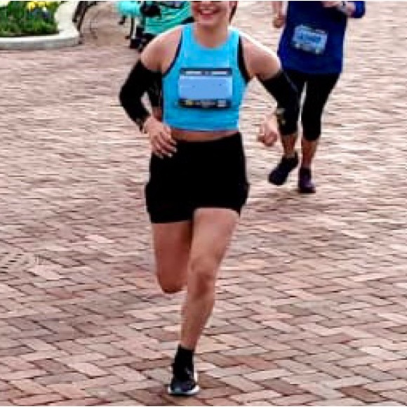 Run in Rabbit Crop Top - Picture 4 of 4